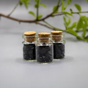 Mini Glas Flaske m. Chips - Obsidian - SoulCandy.dk